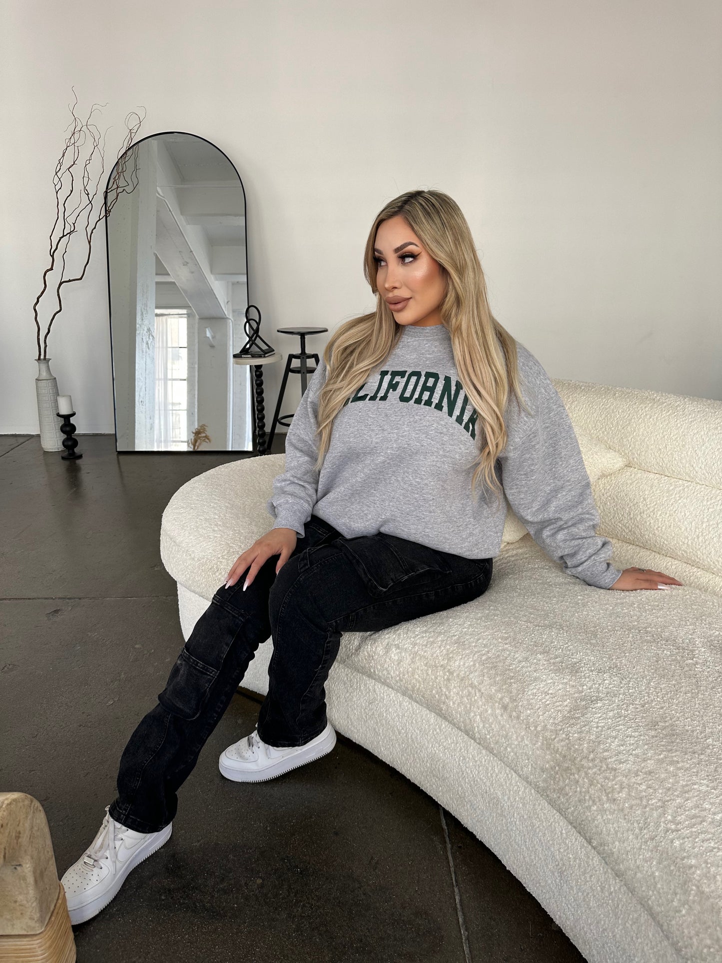 California Crewneck (GREY)