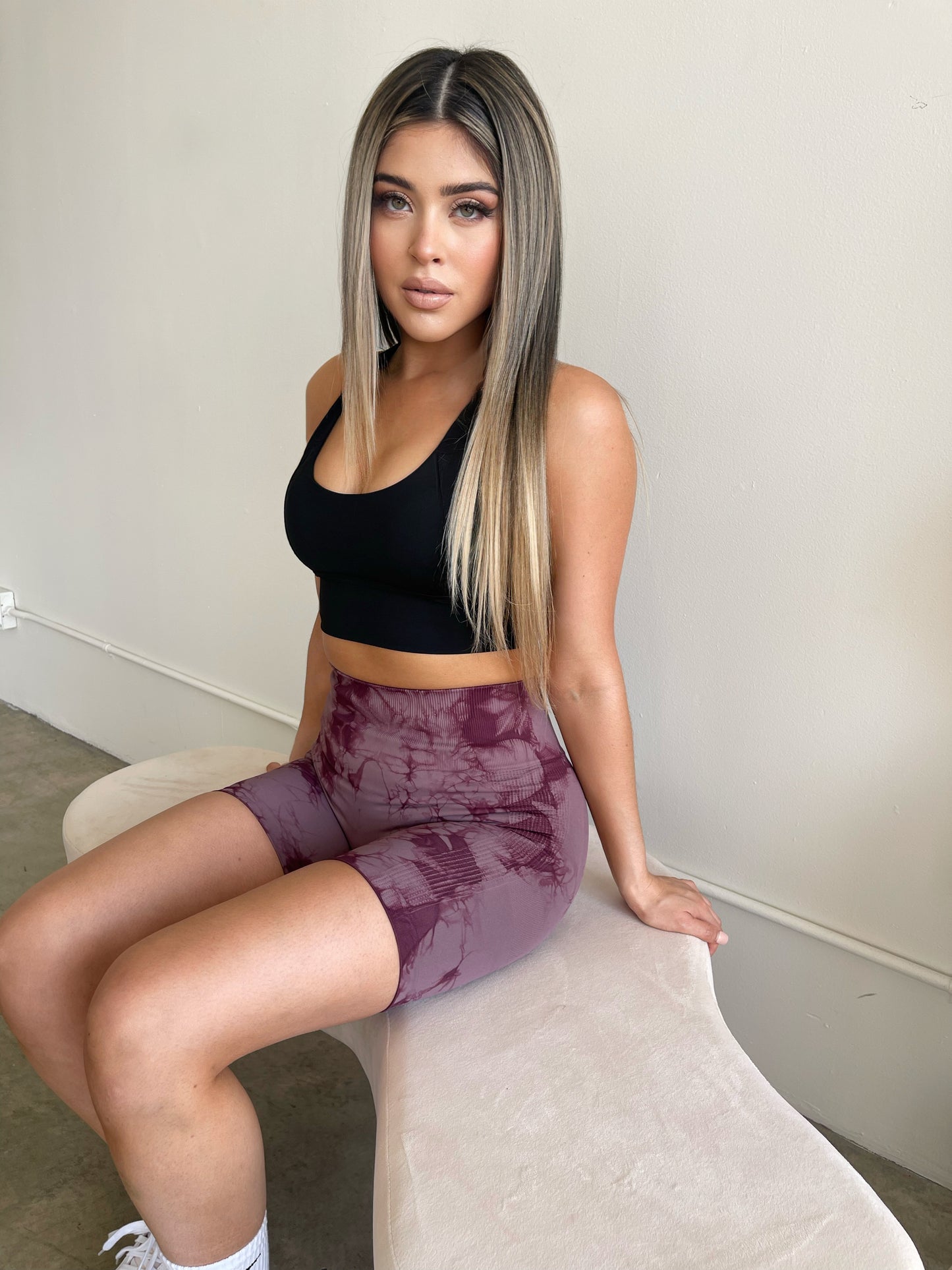 Marble Scrunch Shorts (BURGUNDY)