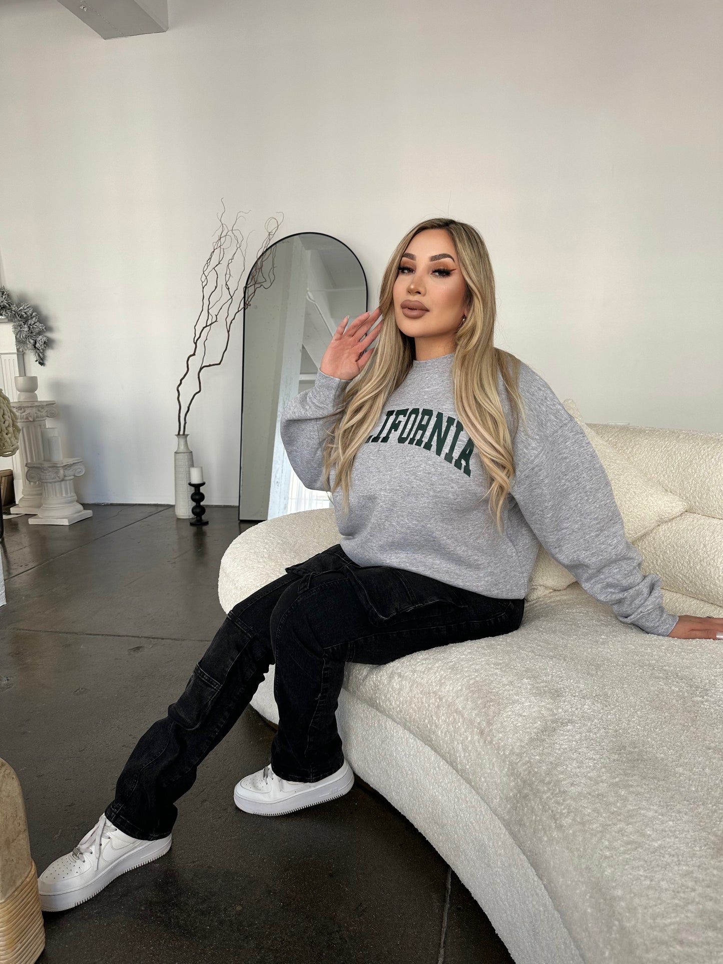 California Crewneck (GREY)