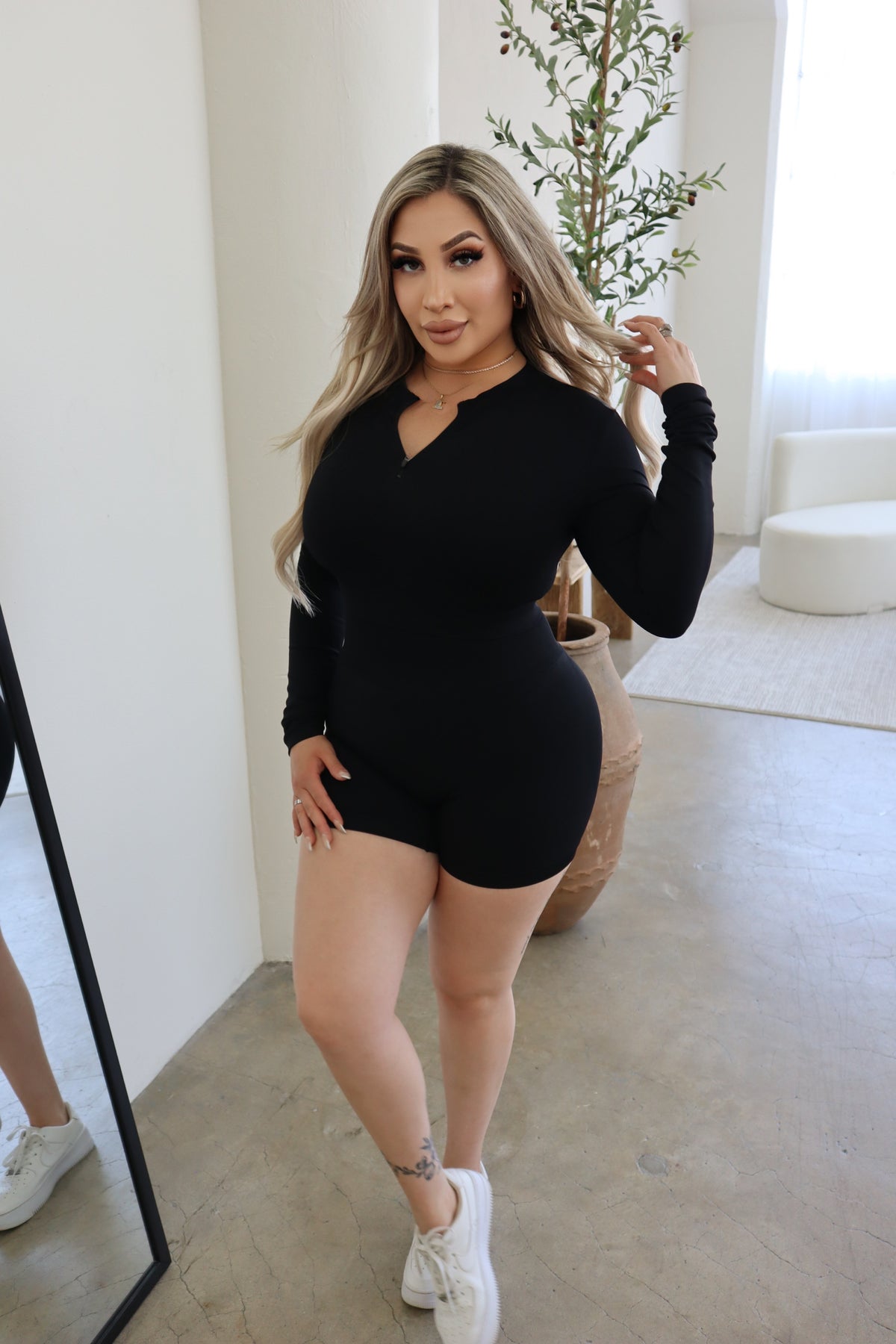 Jade Shorts (BLACK)