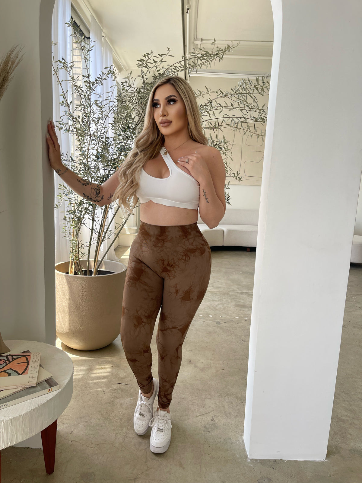 Marble Scrunch Leggings (BROWN)