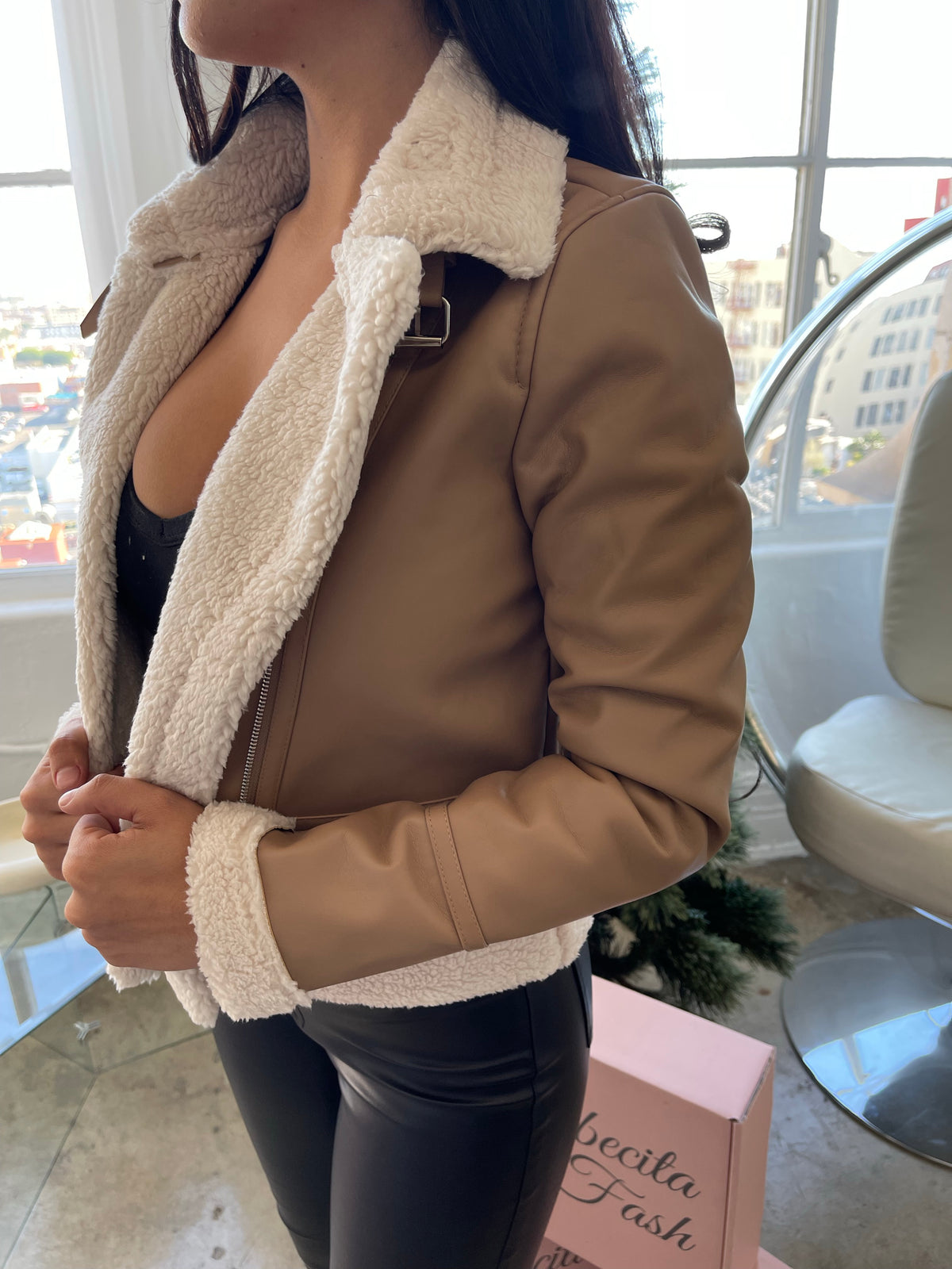 So Extra Faux Leather Jacket (BIEGE KHAKI)